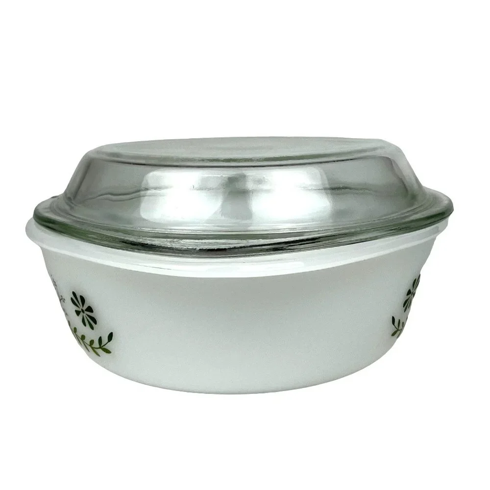 Vintage GlasBake Covered Casserole Milkglass Crazy Daisy 2-1/2 Quart J2600